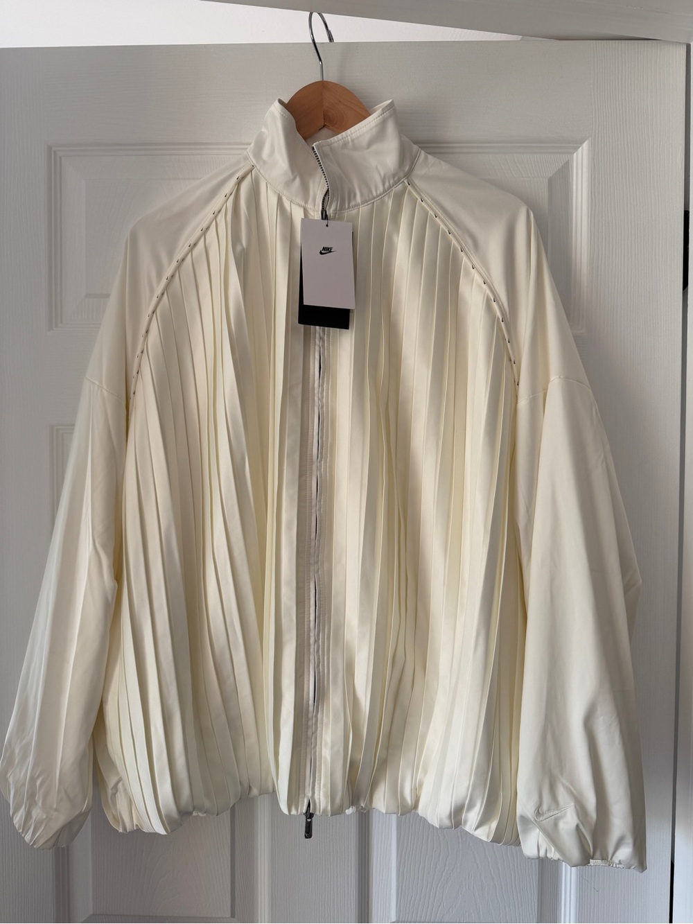 Nike Pleated Jacket NWT M